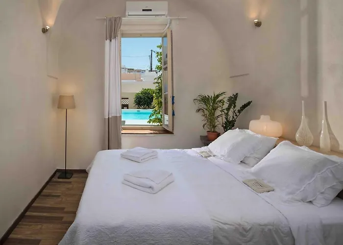 Sandandstone Santorini