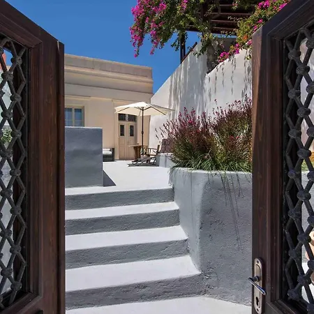 Sandandstone Santorini * Мегалохори