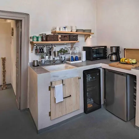 Sandandstone Santorini Мегалохори