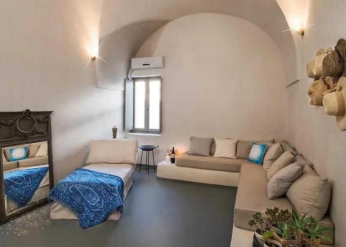 Sandandstone Santorini Вилла Мегалохори