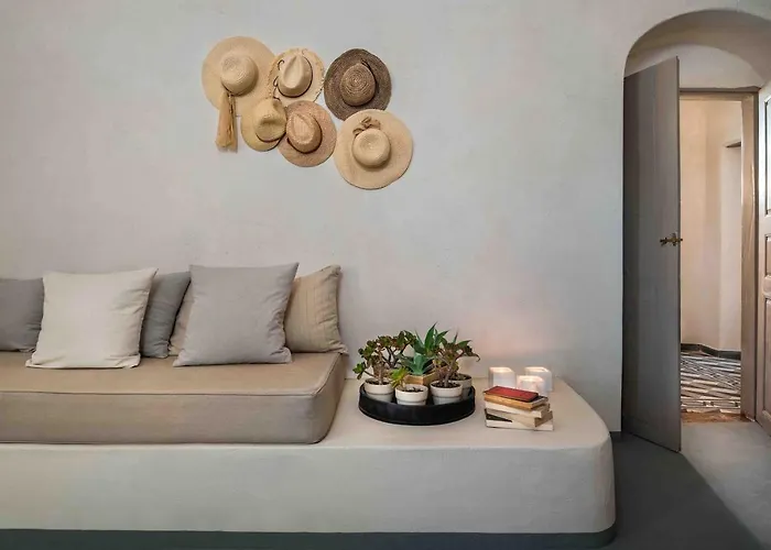 Sandandstone Santorini * Мегалохори